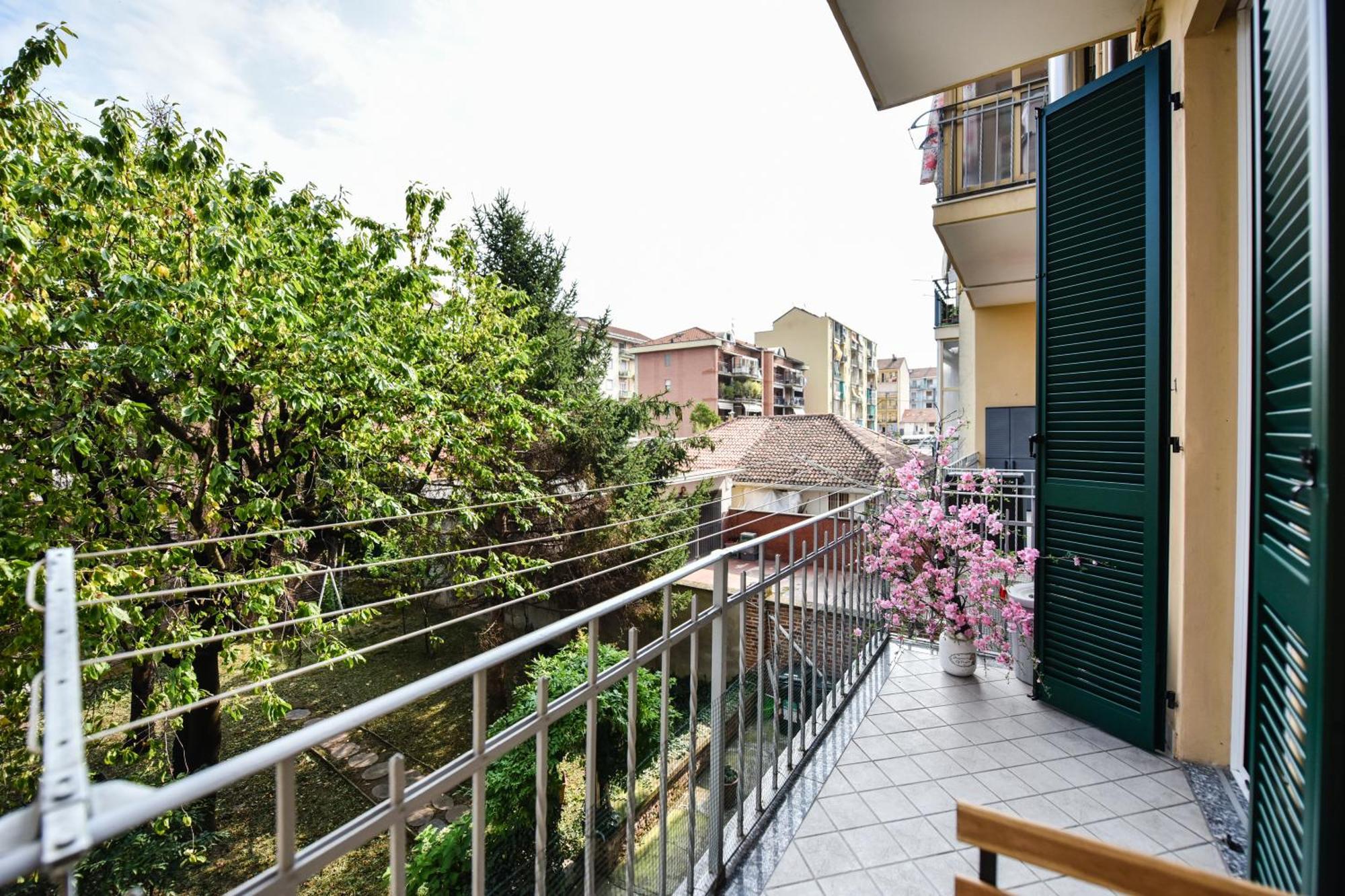 Benvenuti Casa Leo - Elegante Appartamento Turin Exterior photo